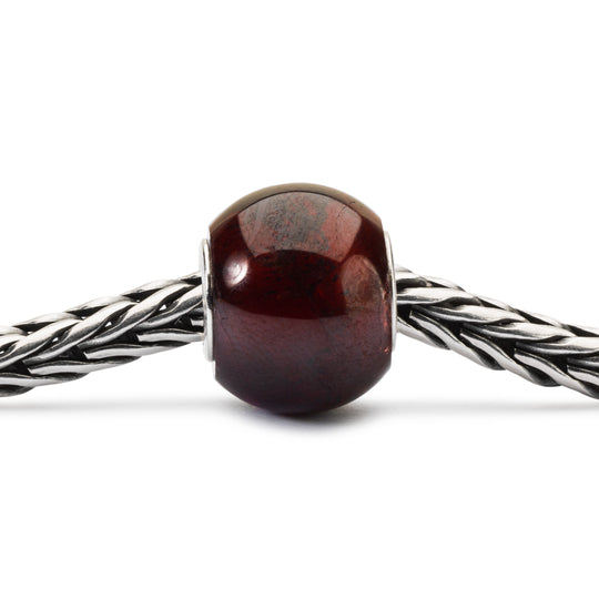 Round Garnet by Trollbeads. Classic Beads.