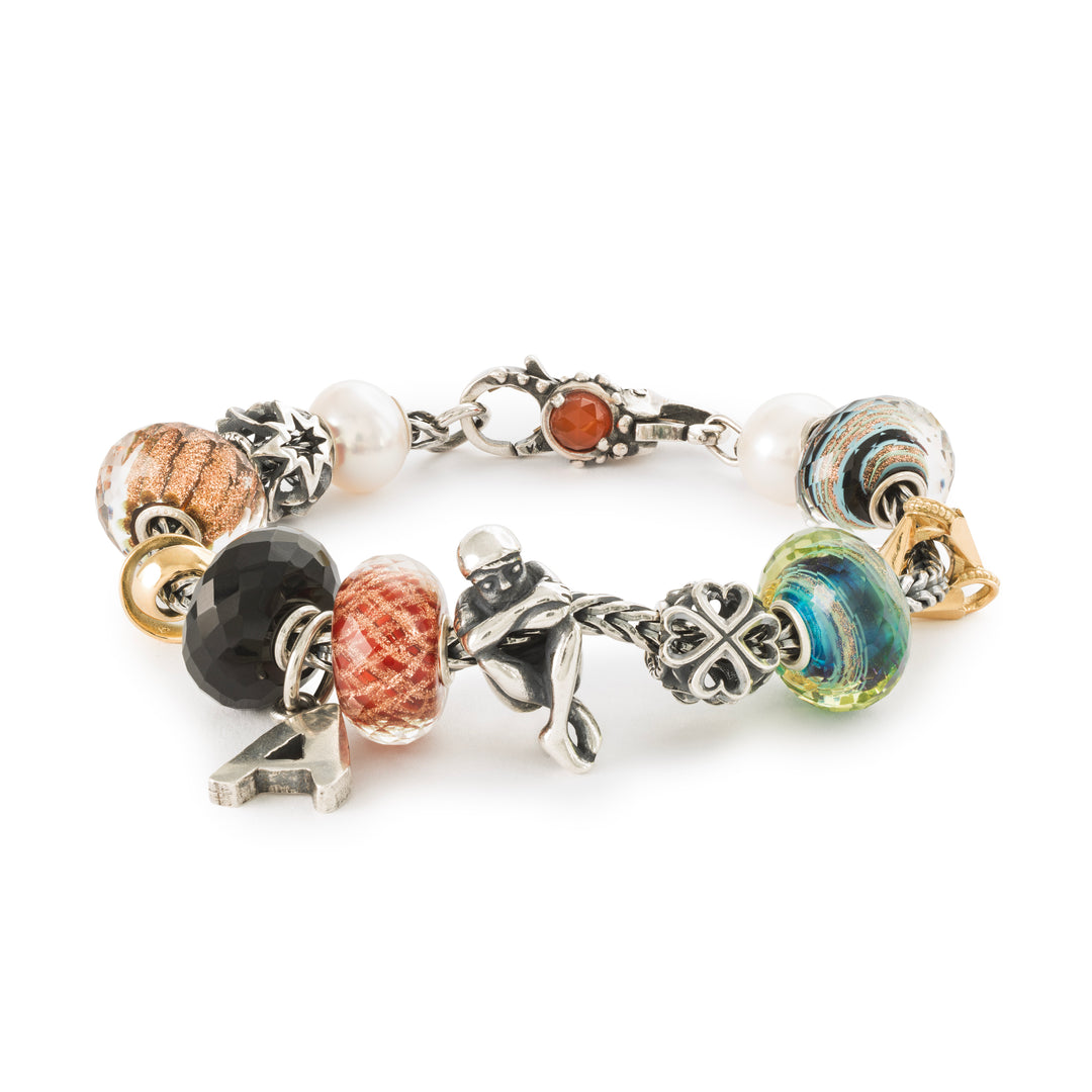 Christmas Surprises, Gold Bead by Trollbeads. Classic Beads.