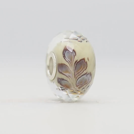 Swaying Leaves Bead