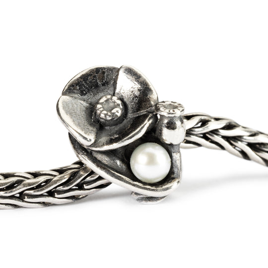 Poppies of August by Trollbeads. Classic Beads.