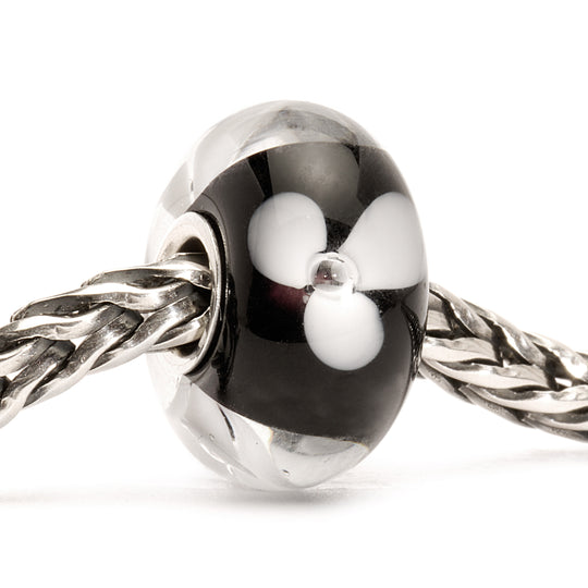 White Flower Bead by Trollbeads. Classic Beads.