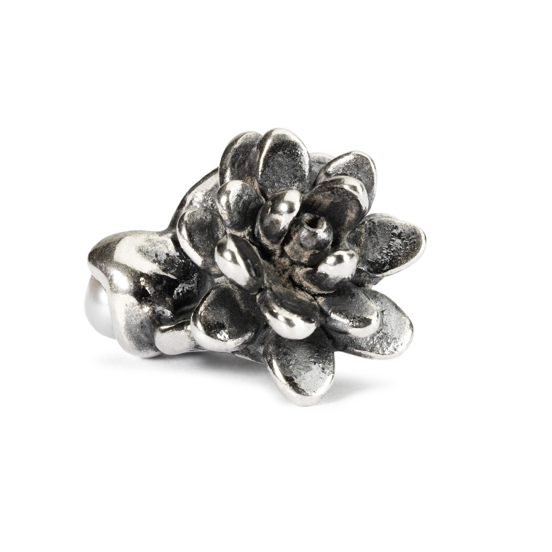 Water Lilies of July by Trollbeads. Classic Beads.