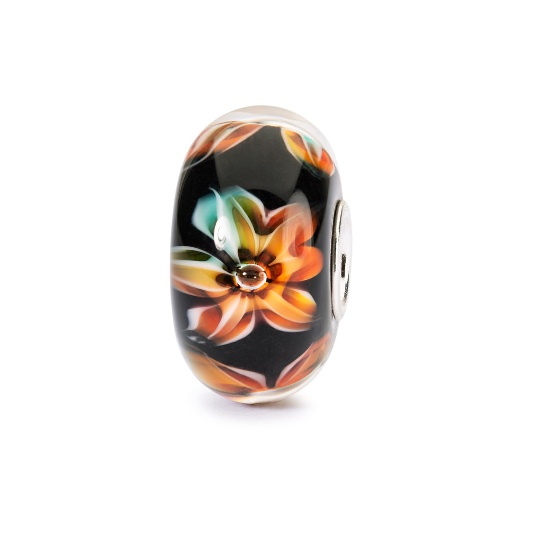 Flowers of Poise by Trollbeads. Classic Beads.