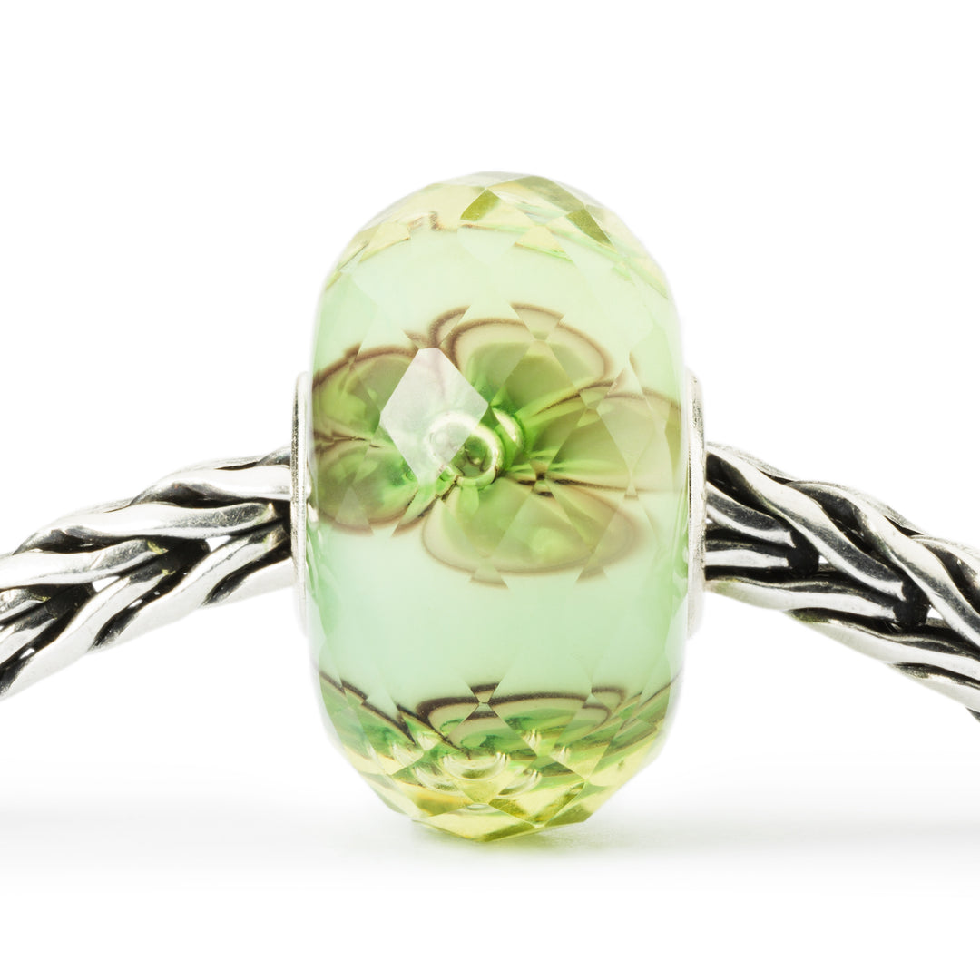 Green in Bloom Bead