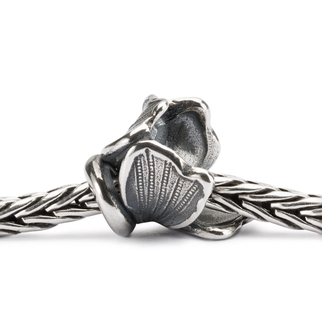 Delicate Flower Bead by Trollbeads. Classic Beads.