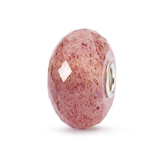 Strawberry Quartz by Trollbeads. Faceted Beads.