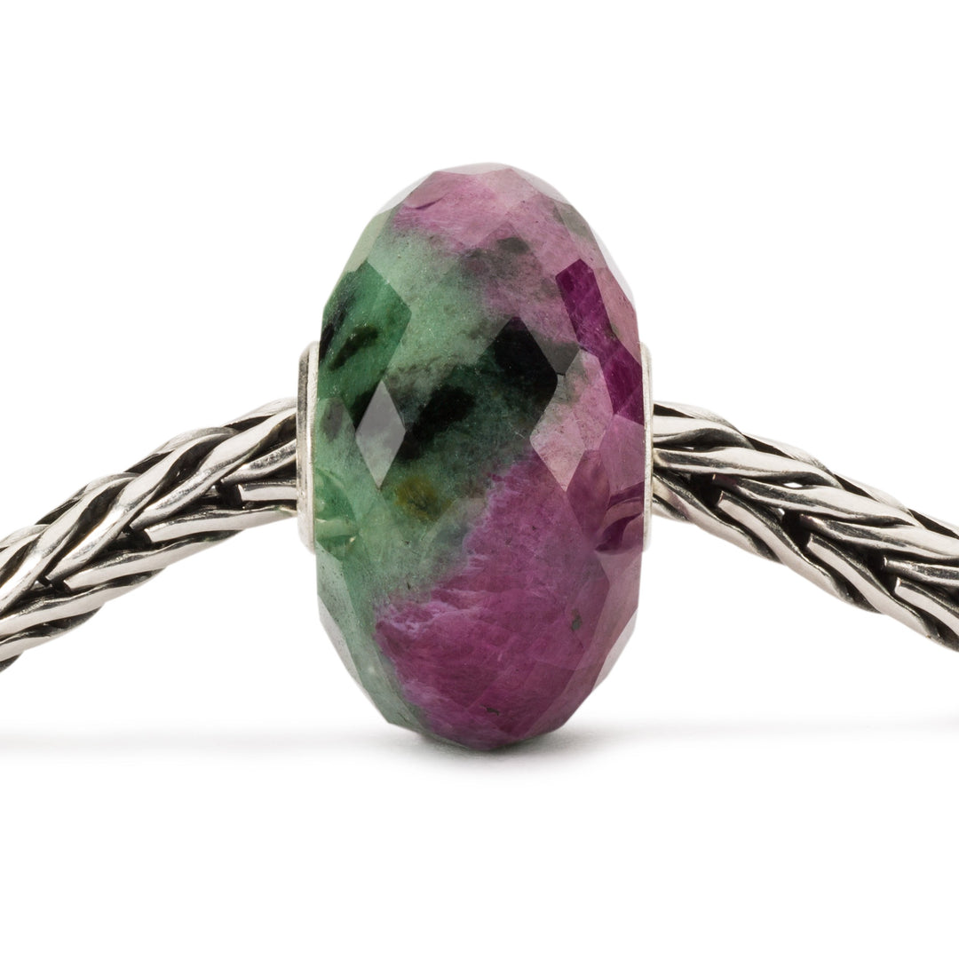 Ruby Zoisite Bead - Trollbeads