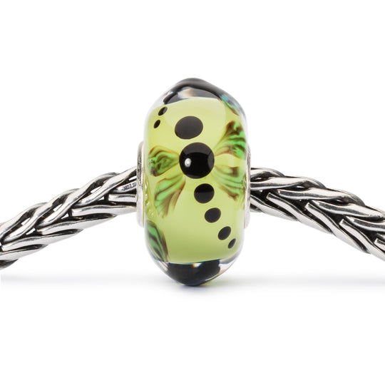 Dragonfly in Garden by Trollbeads. Classic Beads.